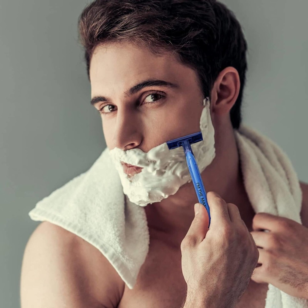 Vaylor Twin 2 Blade Mens Disposable Shaving Razor IM THE MAN - 100 Razor Count
